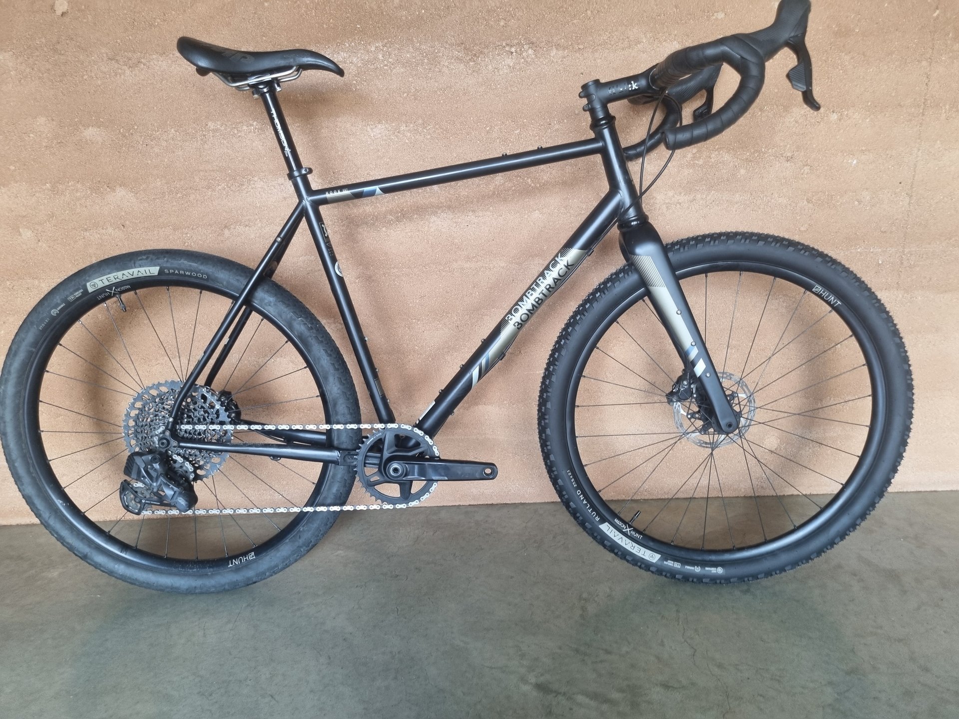 Bombtrack Hook EXT (2022)
