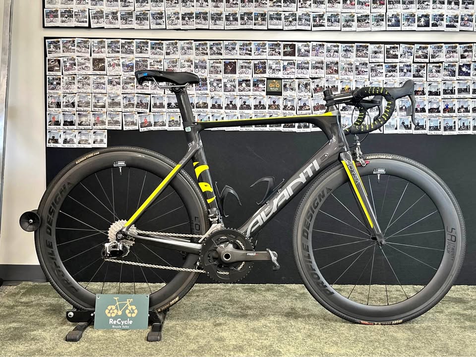 Avanti Corsa (2016)