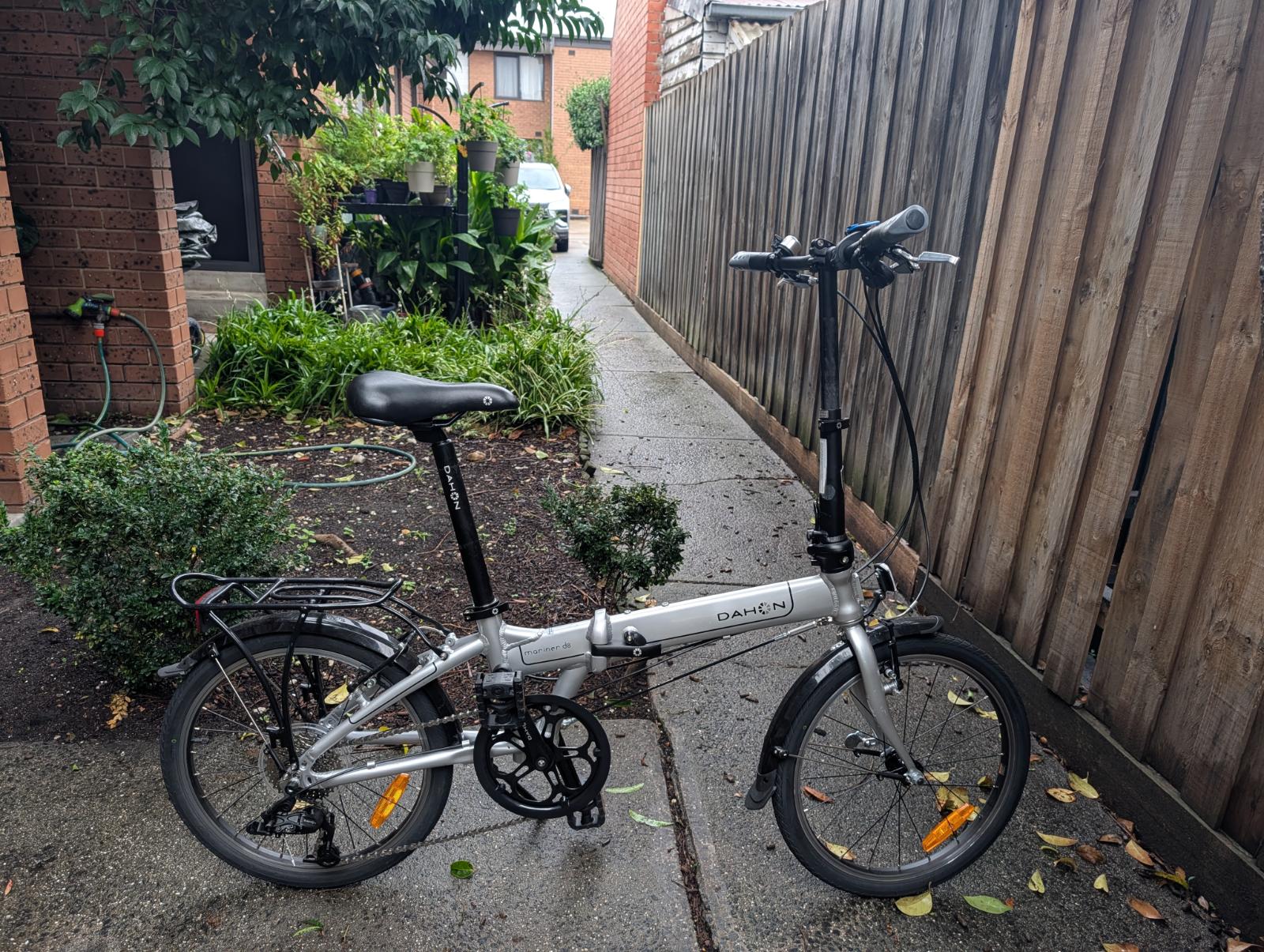 Dahon Mariner D8 (2025)